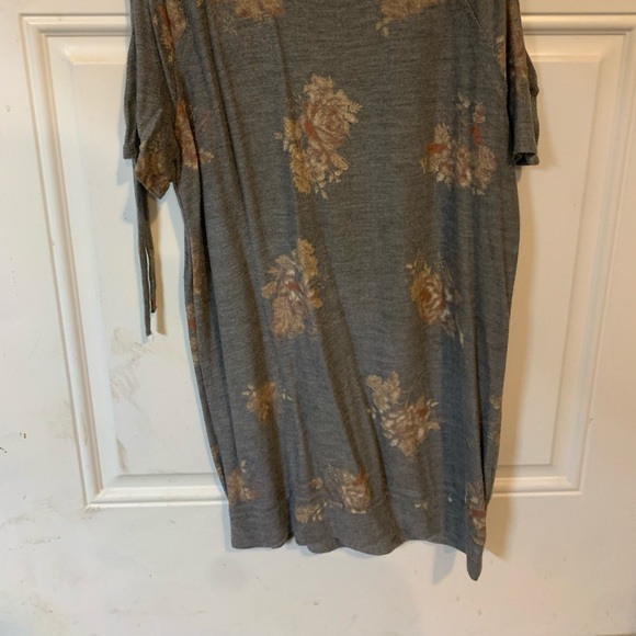 Maurices Size XS Floral Shirt - Picture 4 of 4